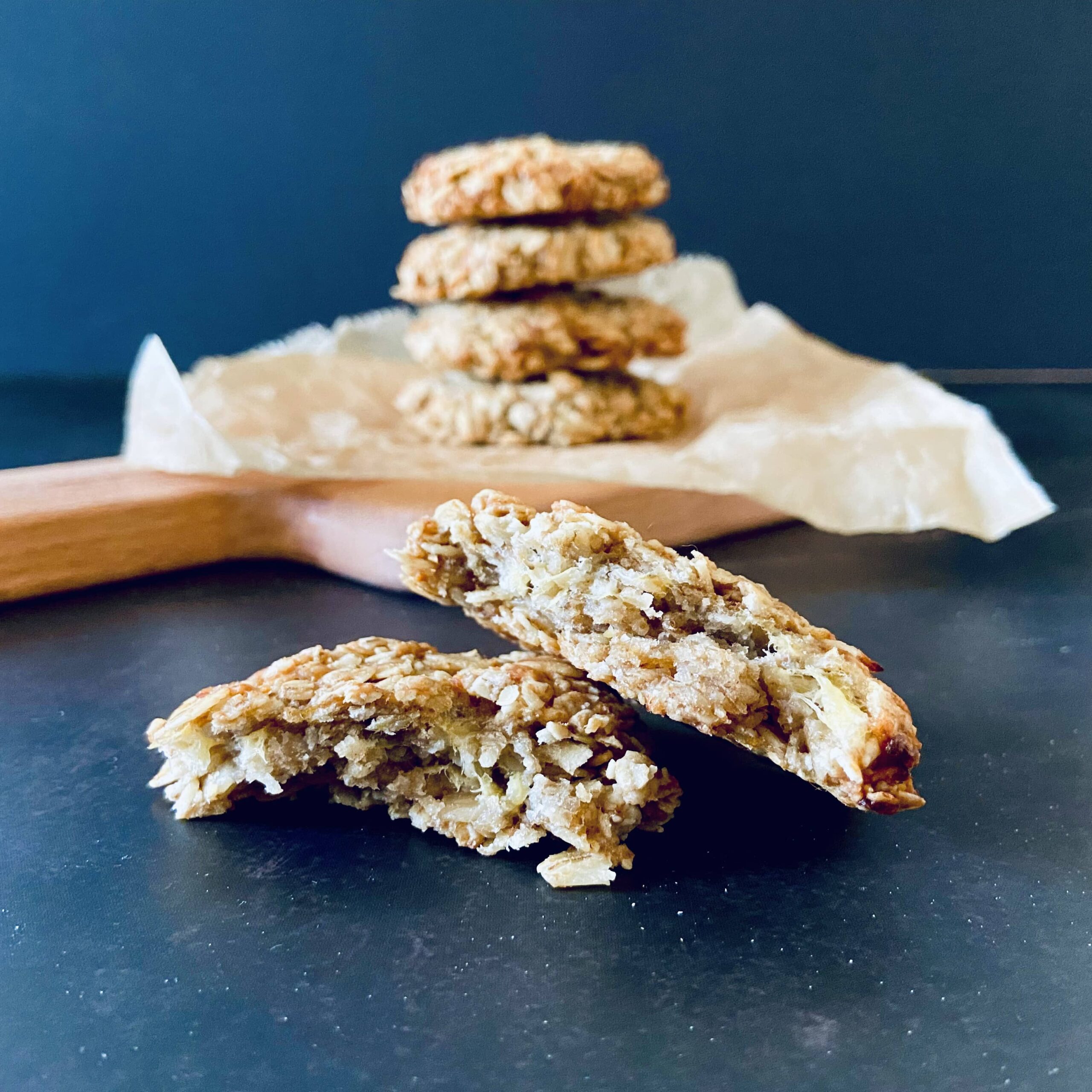Banana oat cookies (with and without sourdough, vegan)