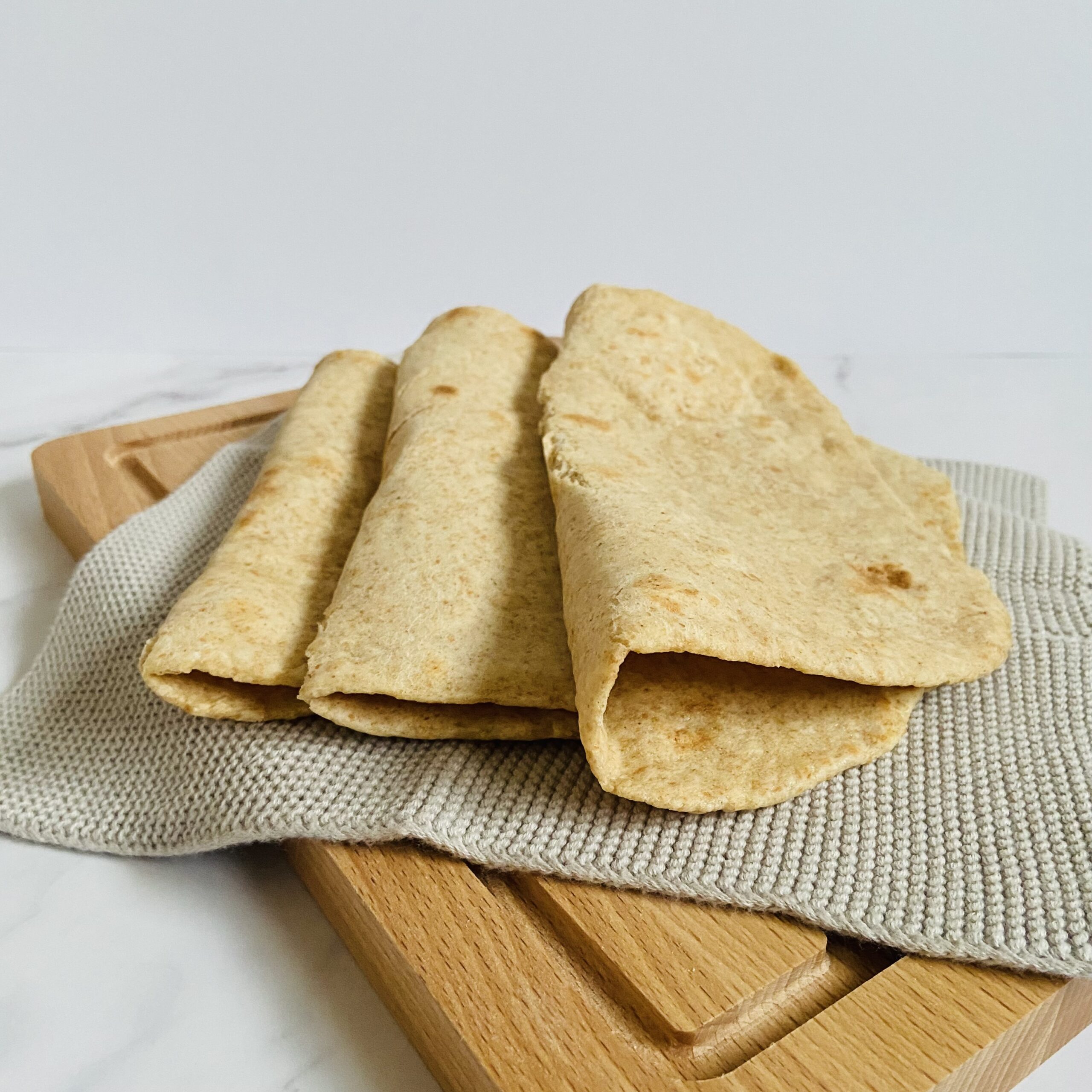 Dinkel-Tortillas mit Sauerteig (Wraps)