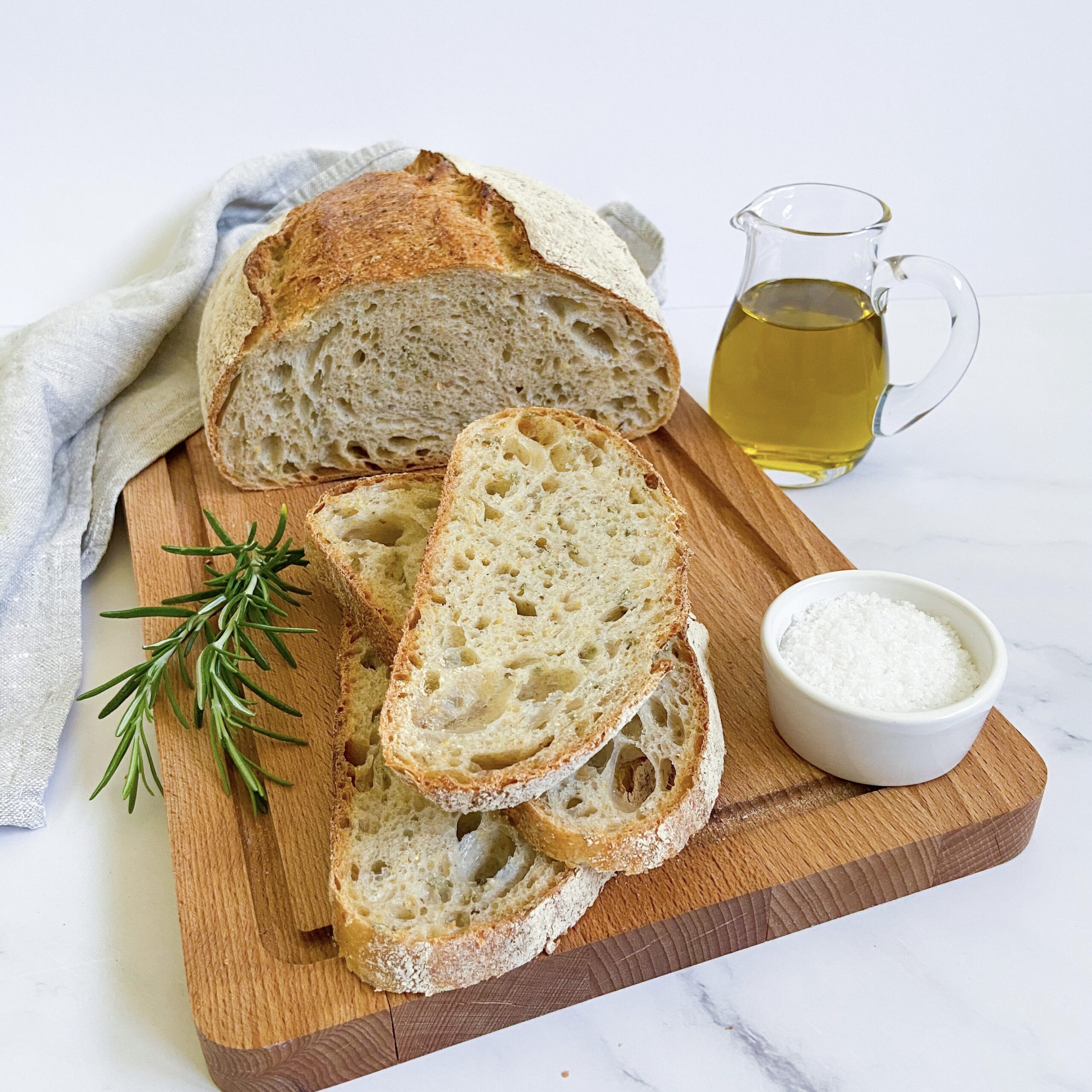 Rosmarin-Brot, ein mediterranes Sommerbrot