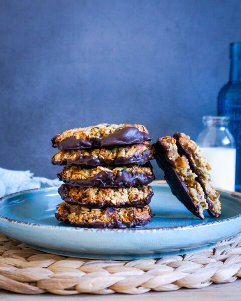 Granola-Kekse / Knusprige Müslikekse (vegan, glutenfrei) - Meal Puzzle ...