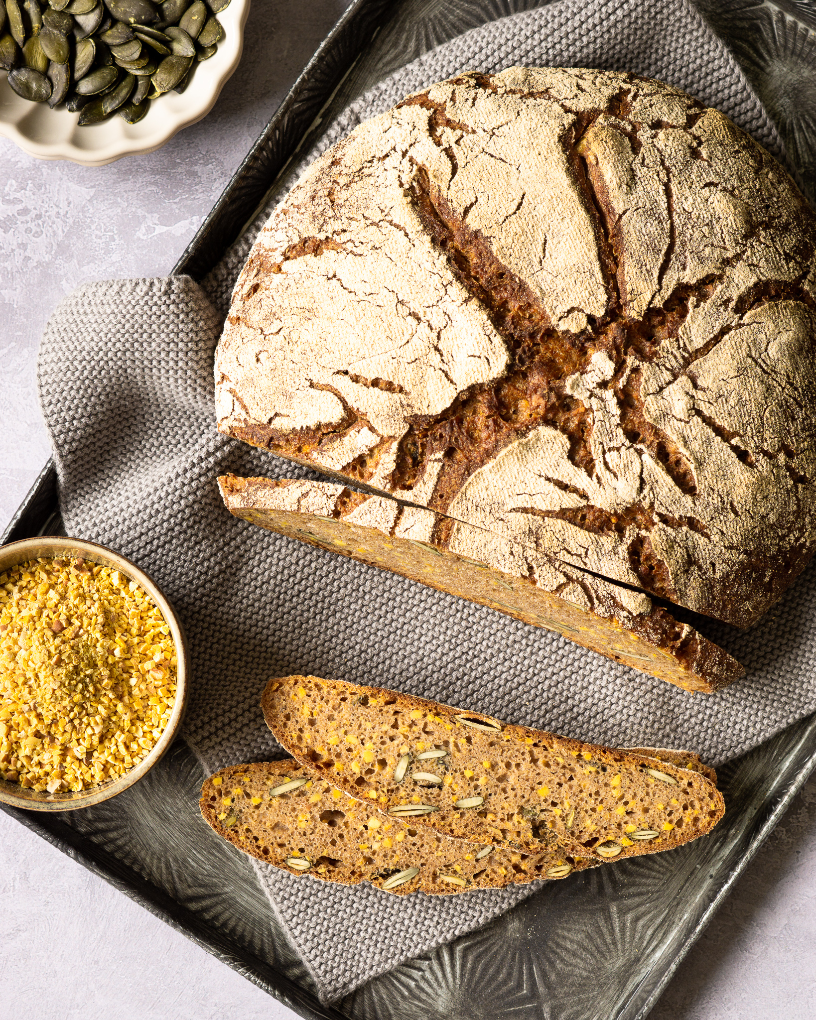 Vollkorn-Mischbrot_Lupinenschrot_Kürbiskerne_1